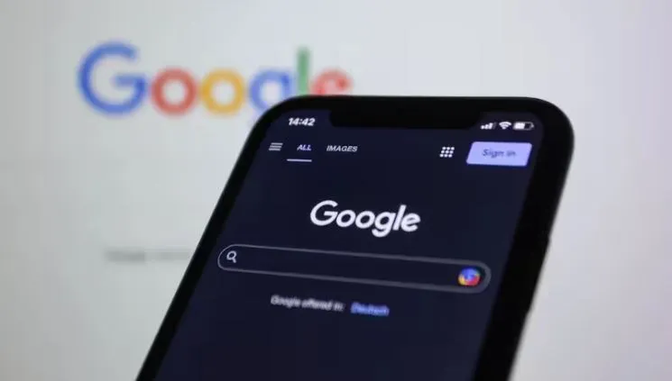 Google का बड़ा प्रयोग, आपके फेवरेट सेलिब्र‍िटी की तरह बात करेगा AI चैटबॉट