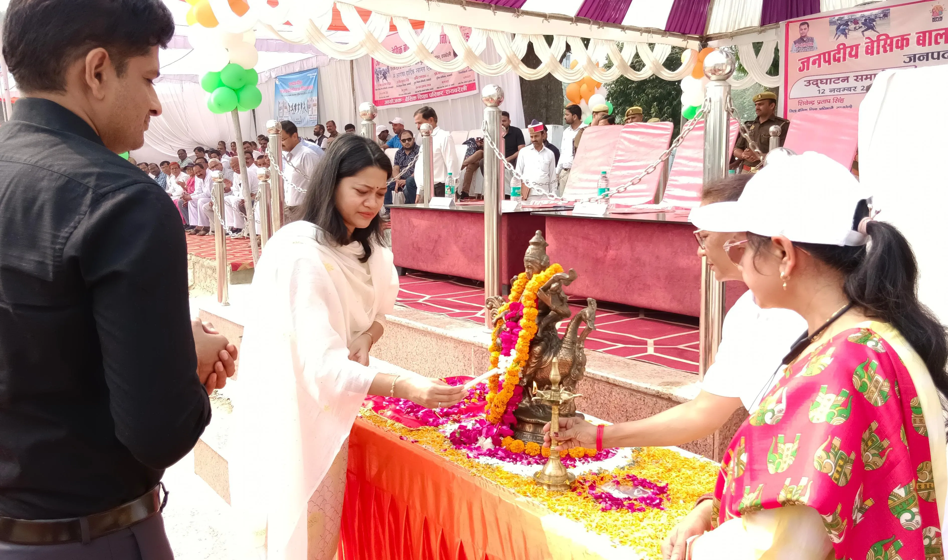 बेसिक शिक्षा विभाग की जनपद स्तरीय खेलकूद प्रतियोगिता का हुआ शुभारंभ