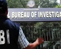 UP News: प्रतापगढ़ में CBI के छापे से मचा हड़कंप, डाककर्मी के बेटे को रिश्वत लेते रंगेहाथ पकड़ा