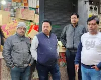 agra local news :  लुहार गली में चोरों के धावे से दहशत में 422 दुकानदार, दो दुकानों के ताले तोड़ गल्ले में रखी रकम ले गए