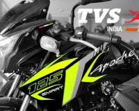 स्मार्ट फीचर्स के साथ Bajaj Pulsar को अपनी औकात दिखाने के लिए मार्केट में आ चुकी है, TVS Apache 125 बाइक