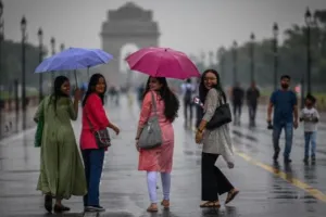 Delhi Weather : बारिश का अलर्ट, चलेंगी तेज हवाएं, 5 मई तक के मौसम का हाल