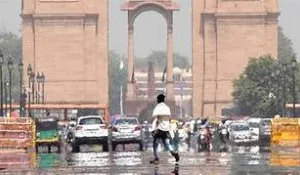 Delhi NCR Weather:  गर्मी की वजह से गर्म रातों ने लोगों की नींद उड़ा रखी