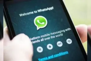  WhatsApp ला रहा है नया फीचर अपने आप अपडेट होगी सेल्फी और बिना छत की होगी चैटिंग