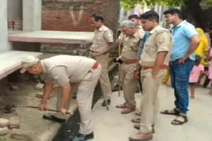 auraiya local news : घर में शराब छिपाने के लिए युवक ने ढूंढा अनोखा ठिकाना, पुलिस का चकरा गया माथा- इस तरह खुला जगह का राज़