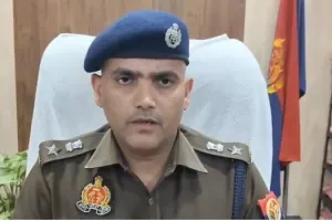 Hardoi local news : Neeraj Jadaun IPS: 'मैं क्षमा मांगता हूं...', आईपीएस नीरज जादौन ने कैमरे के सामने क‍िससे और क्‍यों मांगी माफी?