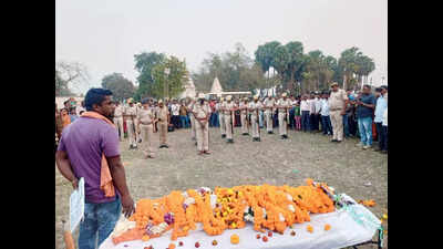 shubham aich was cremated with state honours on friday
