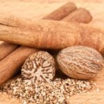 Cinnamon And Nutmeg: Cinnamon and Nutmeg: Simple step-by-step guide to making an organic and environmentally friendly room freshener