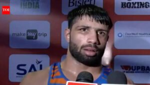 His father died young and financial hardship forced him to quit boxing and work as a school security guard; years later, Sumit Kundu survived a career-threatening injury and is now going to the Asian Games | Boxing News