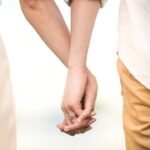 5 reasons people pull away even when they have feelings