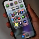 UK Plans Default Midnight Social Media Curfew for 16- and 17-Year-Olds