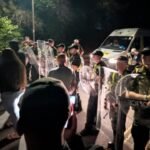 Cops injured, vehicles damaged as anti‑migrant protest turns violent in UK; second protest in two days | World News