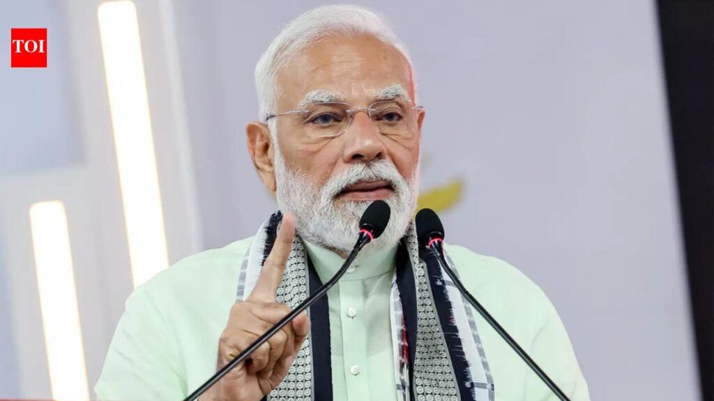 Make govt sites user-friendly, PM Modi tells mantris | India News