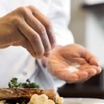 Why chefs don’t add salt all at once: the surprising cooking rule behind better flavour