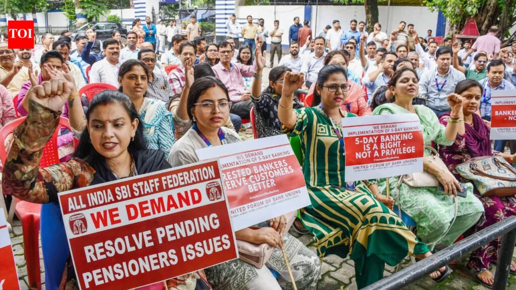 Bank Employees Strike: ‘Resolve issues through dialogue’: Government urges bank employees to call off September 28-30 strike