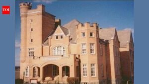 Wisconsin officials were set to demolish an 1897 jail museum for about $259,000; after a last-minute preservation push, the county board voted 26-1 to delay demolition for three months