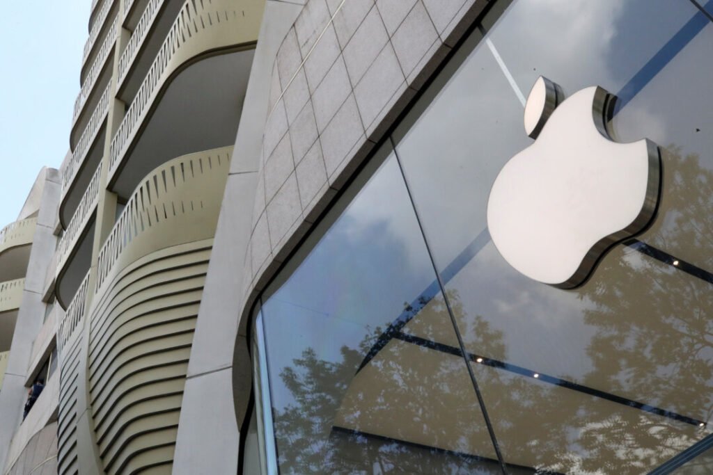 Third-Party App Developers in UK Sue Apple for $2.7 Billion Over Tracking Restrictions