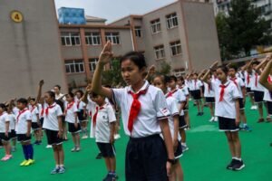 Chinese High School’s Alleged Daily News-Watching Requirement Sparks Concerns Over Political Indoctrination