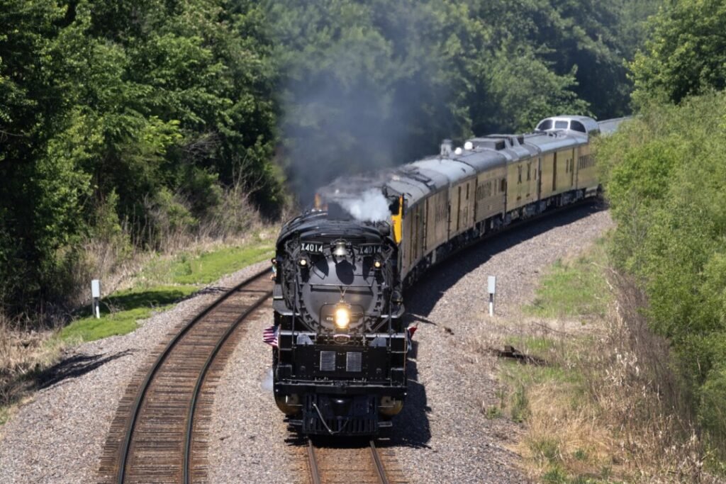 Federal Agency Declines to Derail $85 Billion Railroad Merger