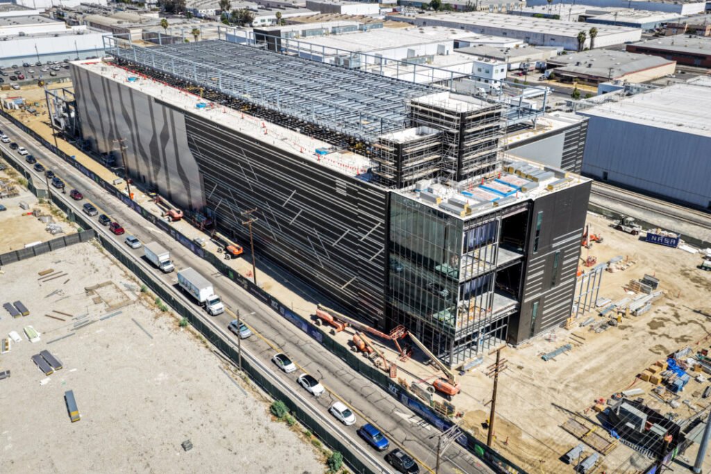 Newsom Signs 7 Bills to Regulate Data Centers